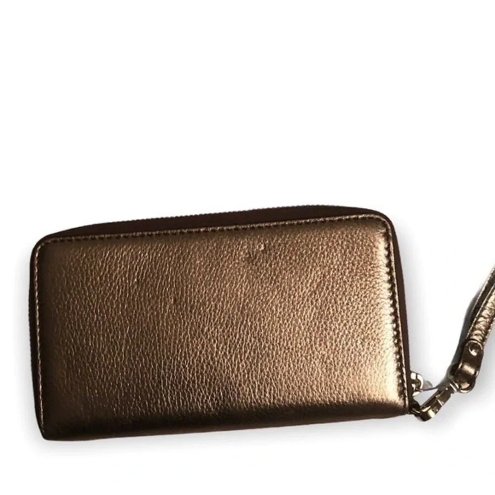 Michael kors silver metallic clutch zipper wall wristlet